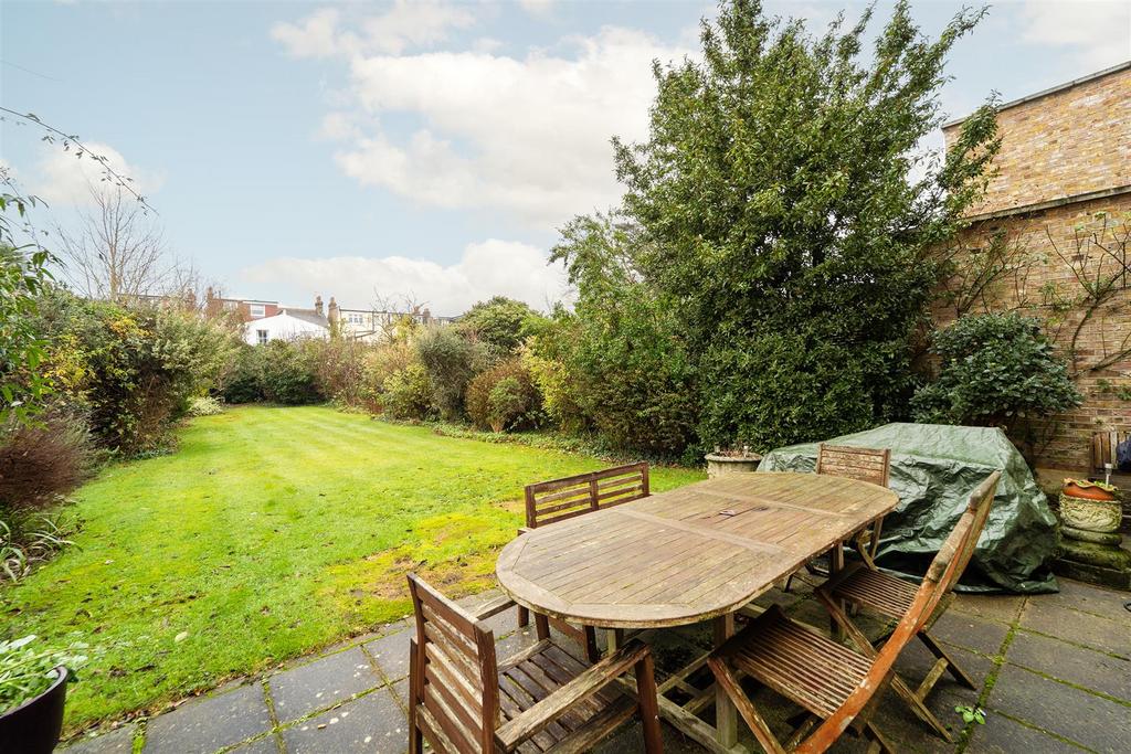 HELLIWELL &amp; CO