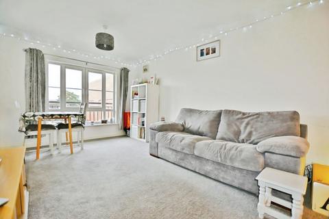 1 bedroom apartment for sale, Cambridge Road, Crowthorne