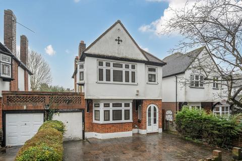 St. Lawrence Drive, Pinner