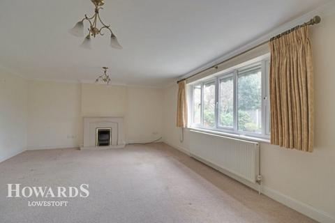 4 bedroom detached house for sale, Bishops Walk, Lowestoft
