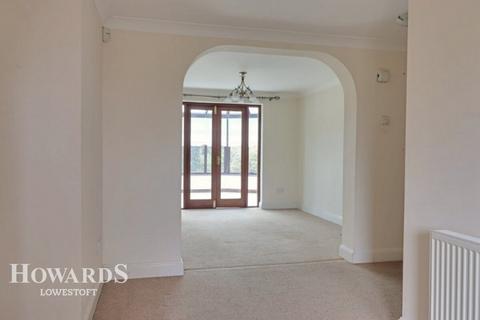 4 bedroom detached house for sale, Bishops Walk, Lowestoft