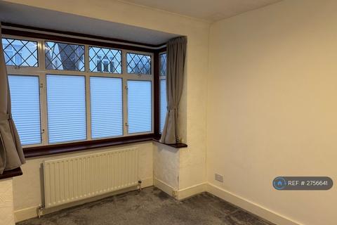 3 bedroom semi-detached house to rent, Woodside Court Road, Croydon, CR0
