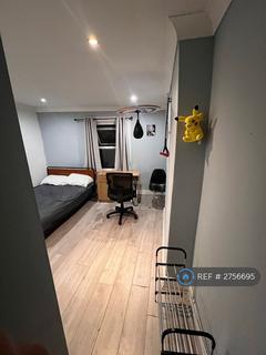1 bedroom in a house share to rent, Wightman Road, London, N8