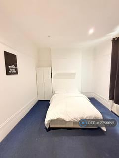 1 bedroom in a house share to rent, Wightman Road, London, N8