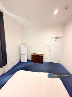 1 bedroom in a house share to rent, Wightman Road, London, N8