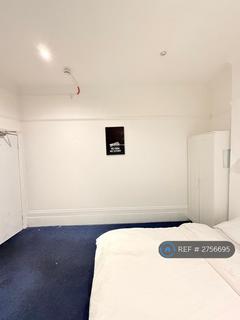 1 bedroom in a house share to rent, Wightman Road, London, N8