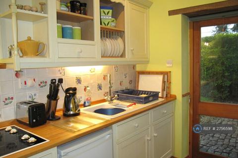 Studio to rent, Caldecote, Towcester, NN12