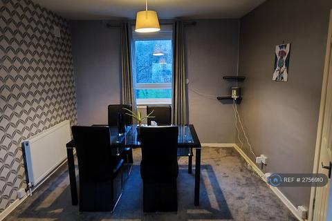 2 bedroom flat to rent, Court Road, Port Glasgow, PA14