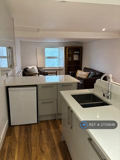 1 bedroom flat to rent, Byrne Road, London, SW12