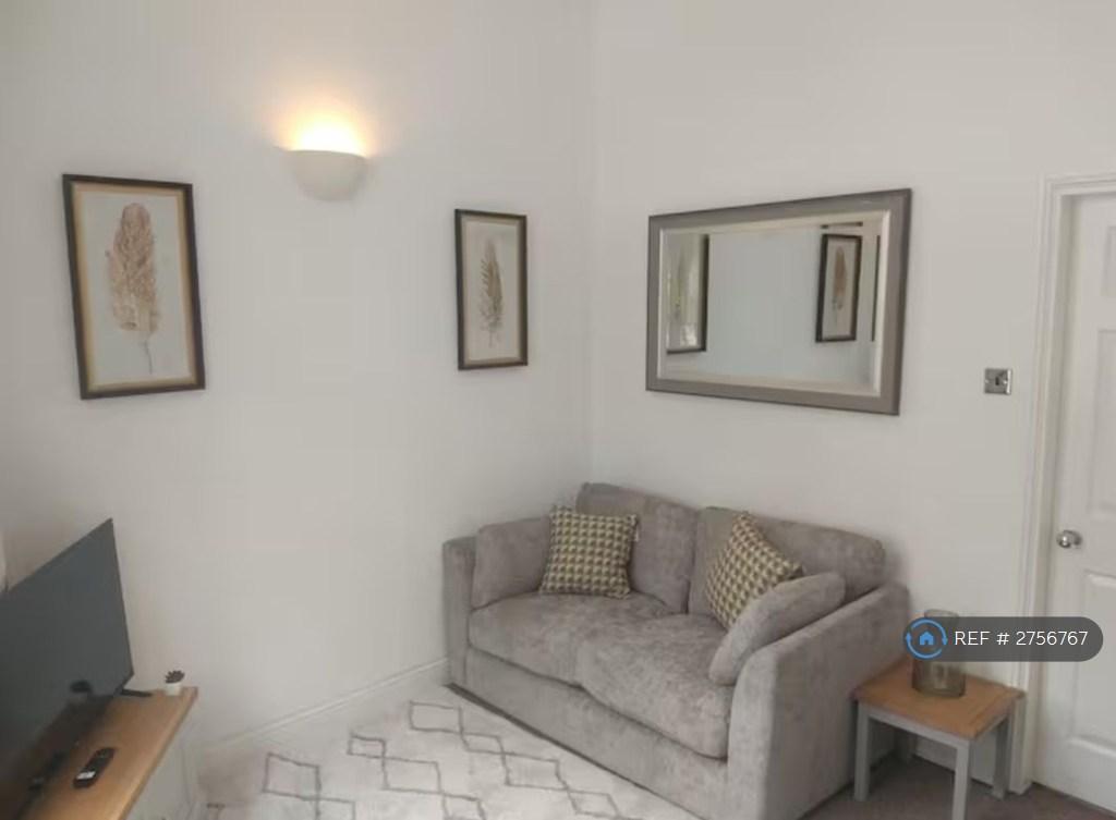 Lounge (Different Angle)