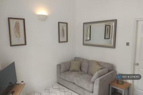 2 bedroom terraced house to rent, All Saints Street, Stamford, PE9