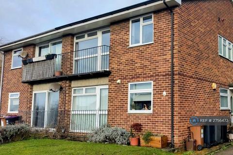 2 bedroom maisonette to rent, Kingsway, Ware, SG12