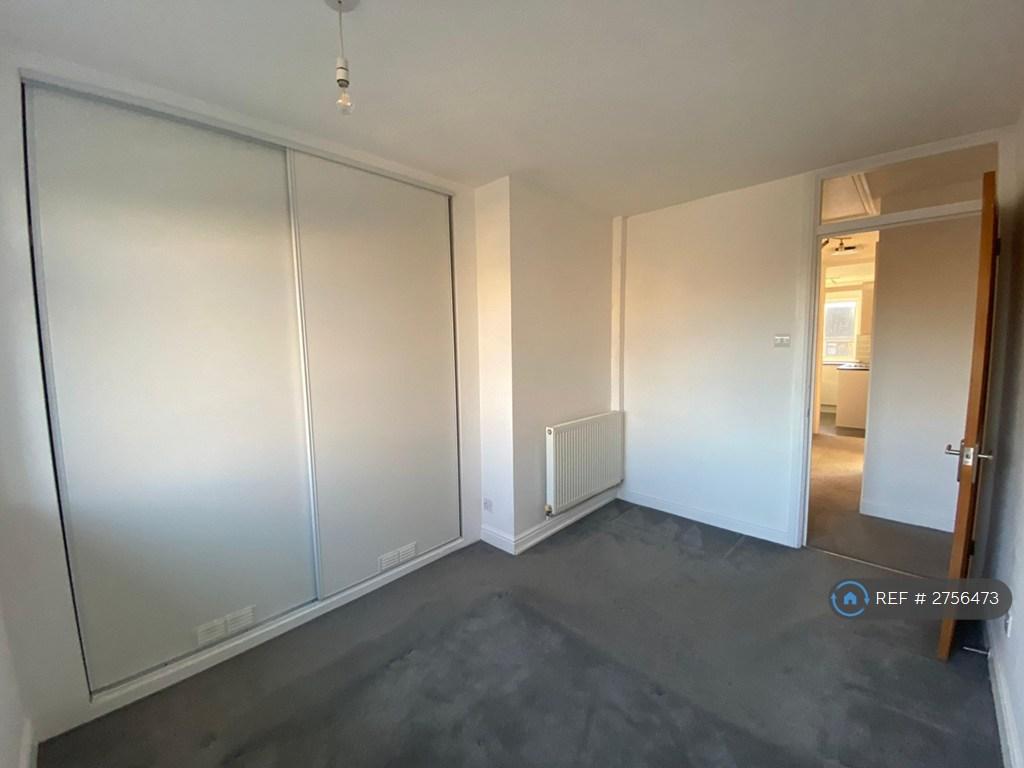 1st Double Bedroom With Fitted Wardrobe