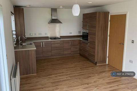 2 bedroom flat to rent, Adlington House, Brentwood, CM14
