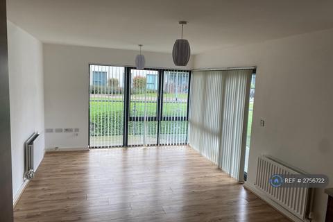 2 bedroom flat to rent, Adlington House, Brentwood, CM14