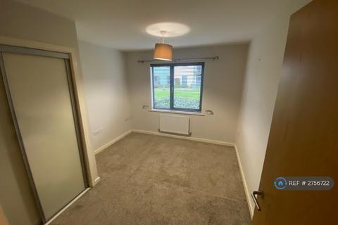 2 bedroom flat to rent, Adlington House, Brentwood, CM14