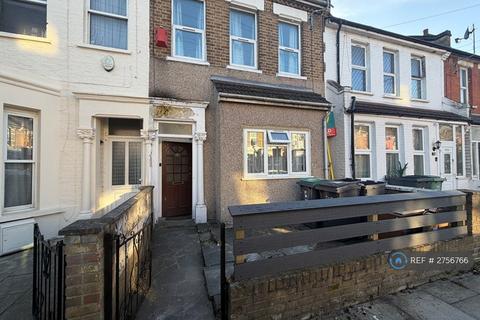 3 bedroom flat to rent, Argyle Road, London, N17