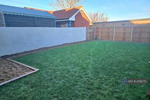 3 bedroom terraced house to rent, New Road, Sheringham, NR26