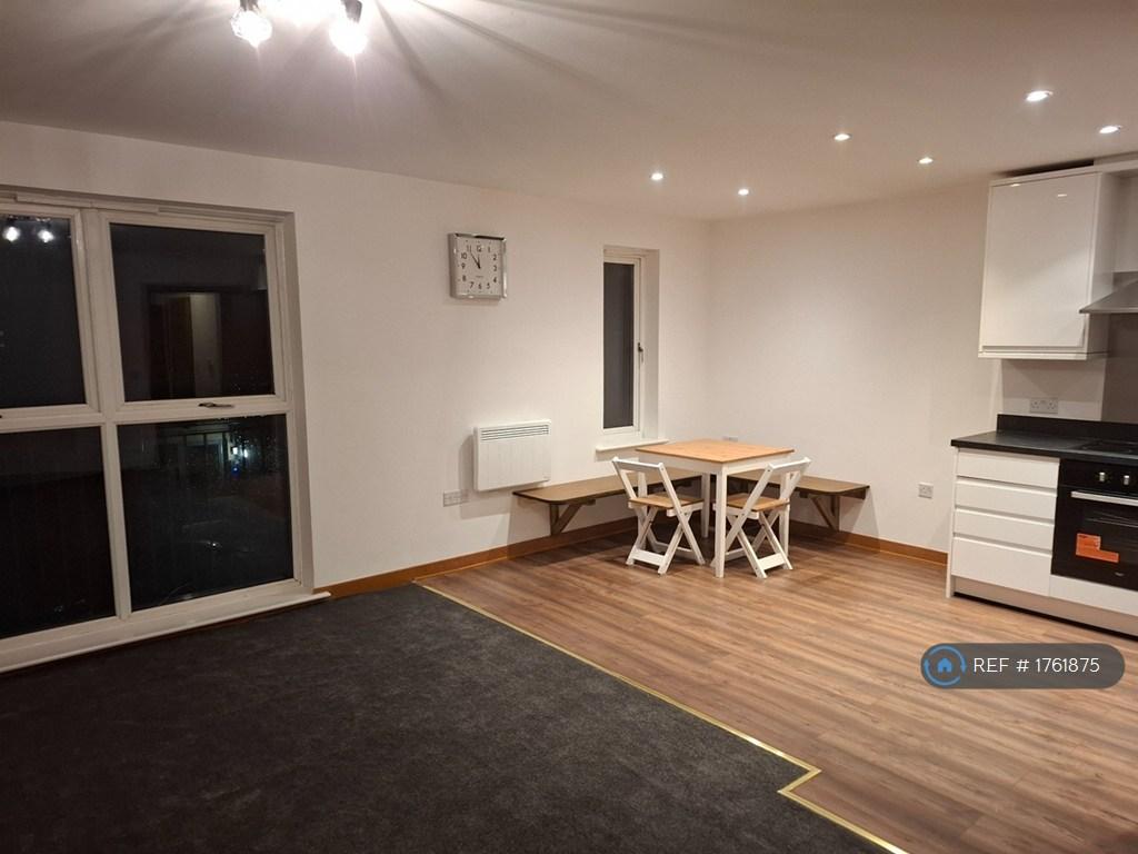 Kitchen/Living Room