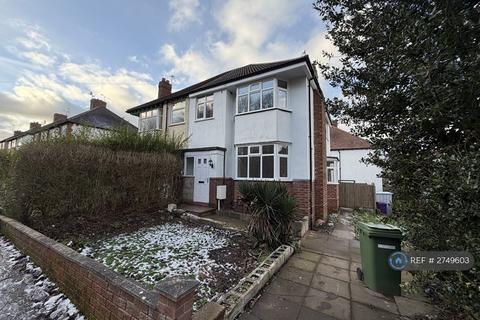Woodhall Road, Wolverhampton, WV4