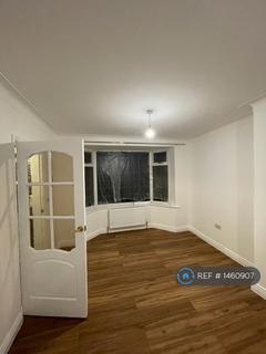 3 bedroom semi-detached house to rent, North Road, Droylsden, Manchester, M43
