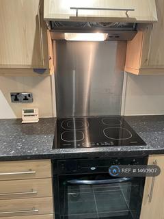 3 bedroom semi-detached house to rent, North Road, Droylsden, Manchester, M43