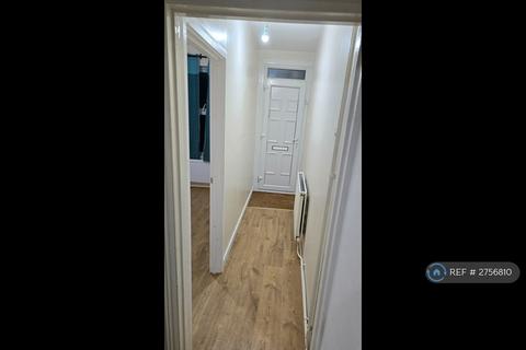 undefined, Tennyson Road, Luton, LU1