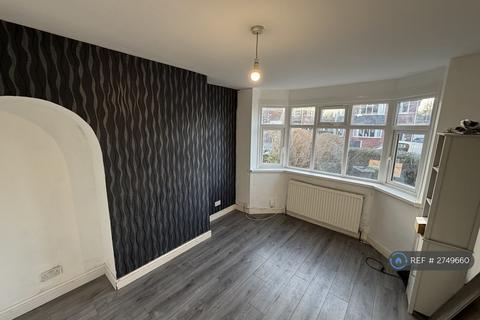 3 bedroom semi-detached house to rent, Fancourt Avenue, Wolverhampton, WV4