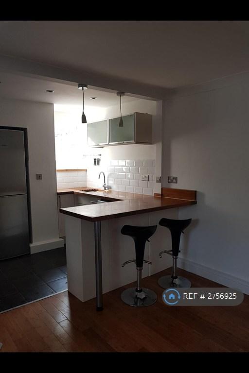 Kitchen And Breakfast Bar