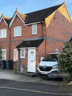3 bedroom semi-detached house to rent, Peacock Close, Braintree, CM7