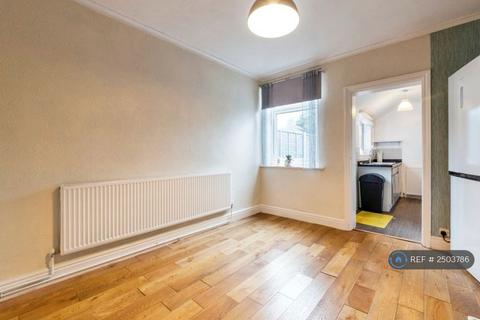 3 bedroom terraced house to rent, Houghton Road, Grantham, NG31