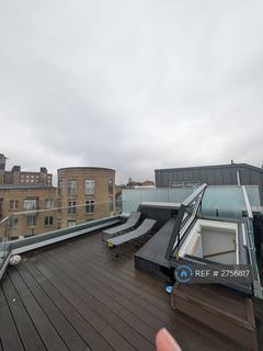 1 bedroom in a house share to rent, Three Colt Street, London, E14