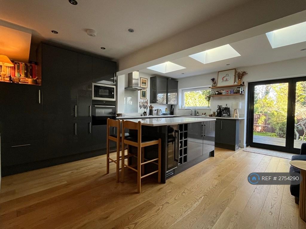 Spacious Kitchen