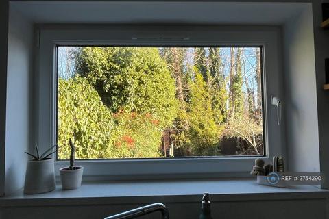 4 bedroom terraced house to rent, Endwell Road, London, SE4