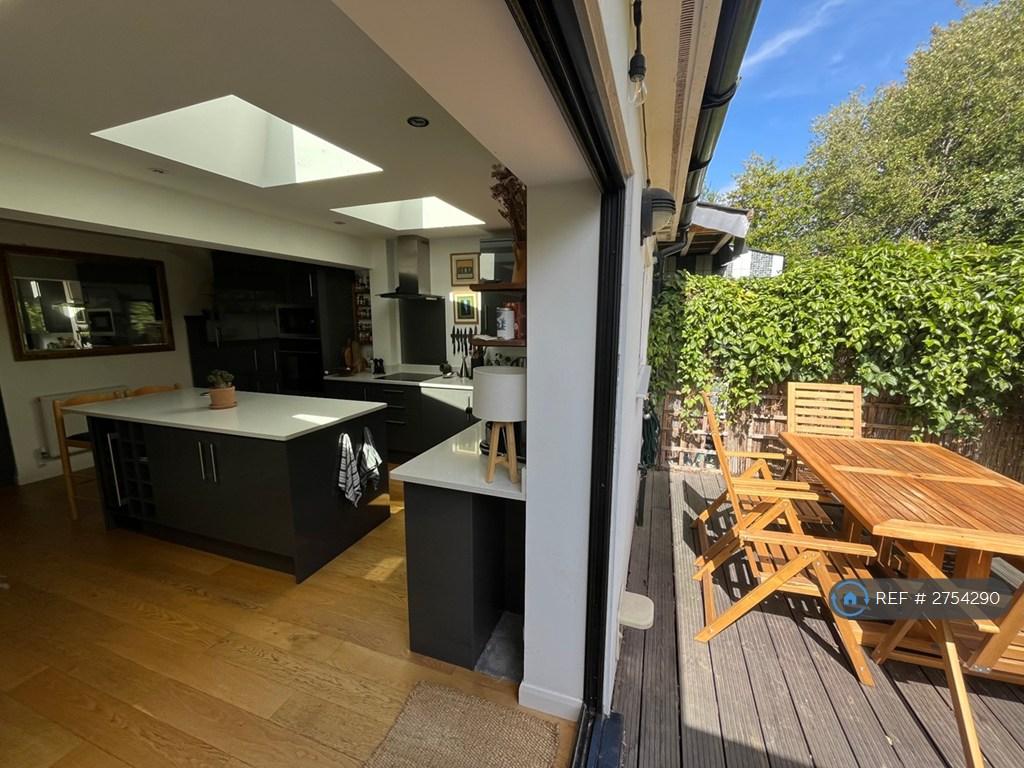 Indoor / Outdoor