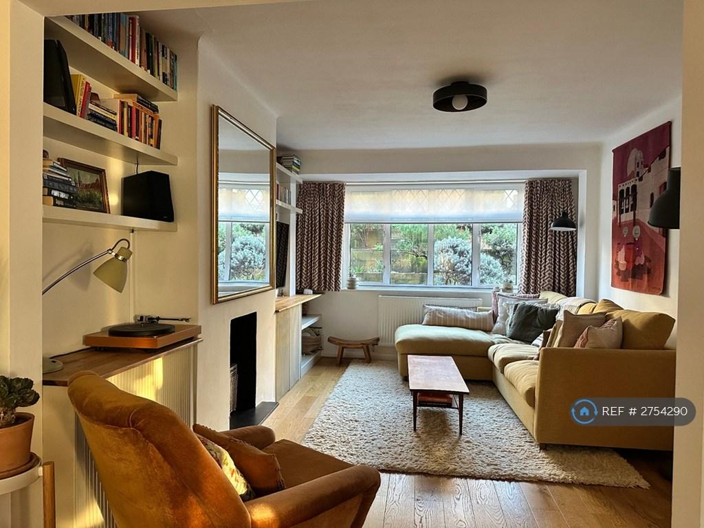 Living Room, Green View