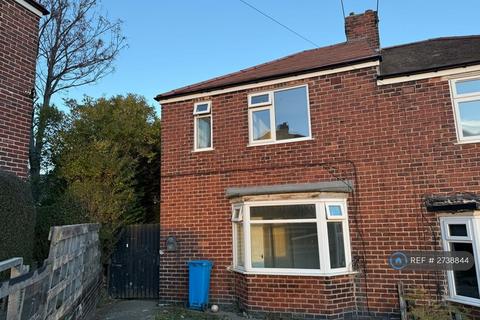 3 bedroom semi-detached house to rent, Skelwith Close, Sheffield, S4