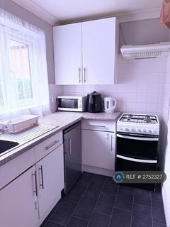 1 bedroom end of terrace house to rent, Smewin Court, High Wycombe, HP11