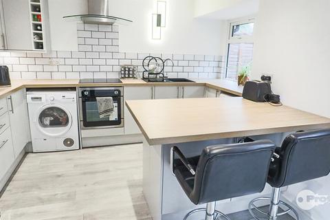 3 bedroom semi-detached house for sale, Featherston Drive, Burbage, Hinckley
