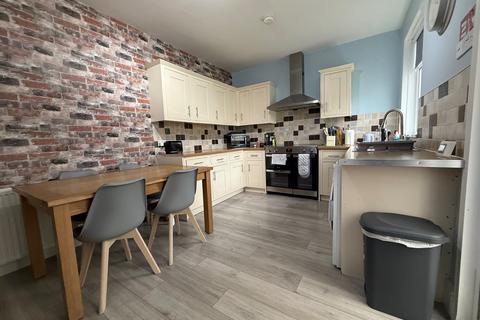 3 bedroom detached house for sale, Warwick Avenue, Lancaster