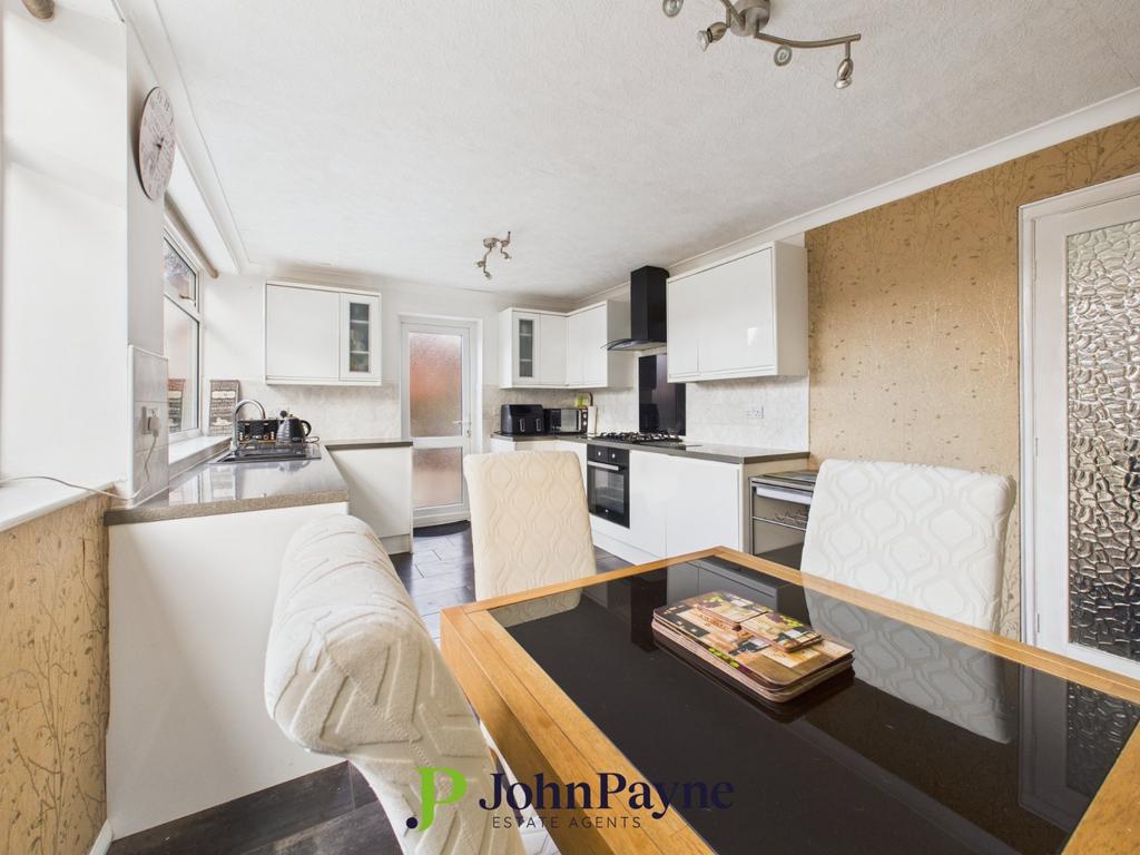 Kitchen / Dining