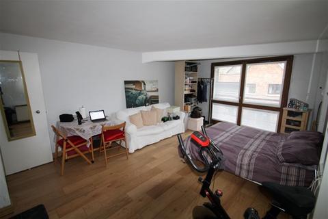 undefined, Wapping E1W