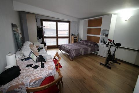 undefined, Wapping E1W