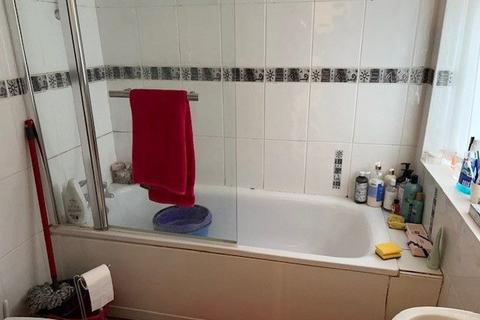 2 bedroom semi-detached house to rent, Limbury Road, Luton