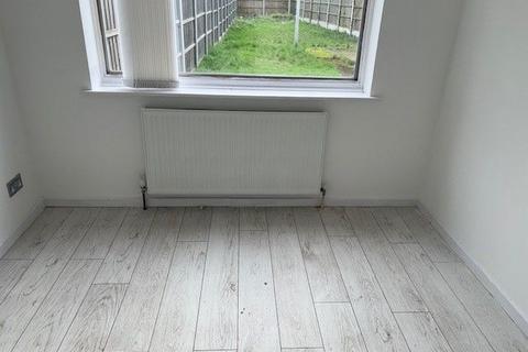 undefined, Limbury Road, Luton