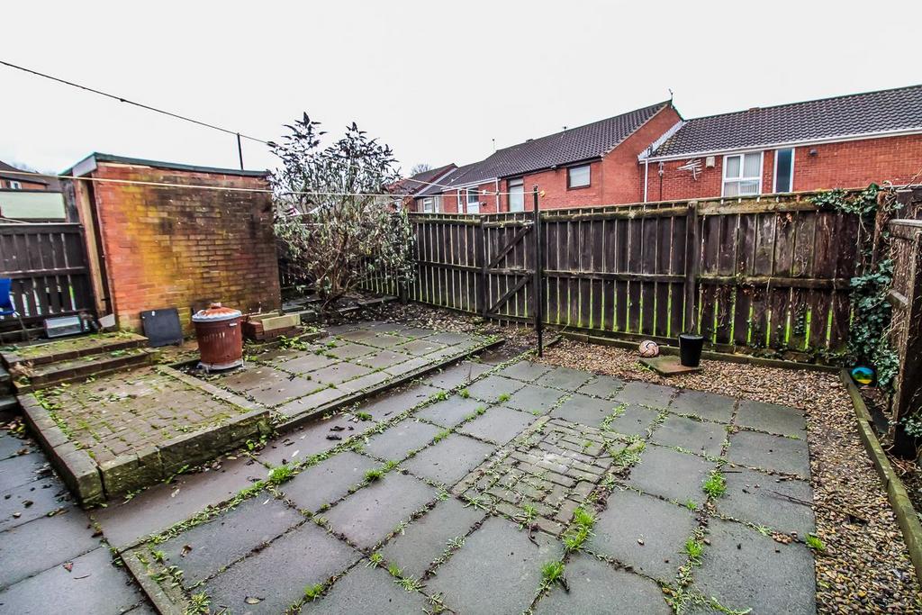 Rear Garden Pic 2.