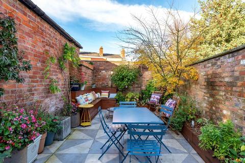 5 bedroom end of terrace house for sale, Altrincham WA14