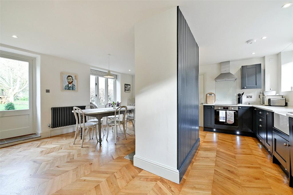 Kitchen/Dinign Room