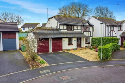 4 bedroom detached house for sale, Taw Meadow Crescent, Fremington, Barnstaple, EX31