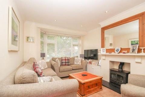 undefined, Oulton Crescent, Potters Bar